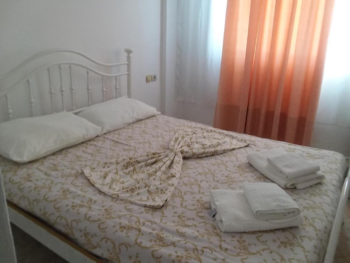 Damian Saranda Hotel Bagian luar foto