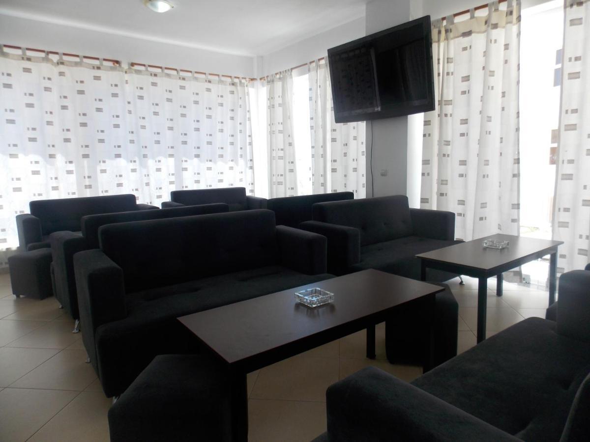 Damian Saranda Hotel Bagian luar foto