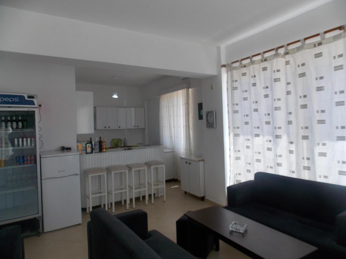 Damian Saranda Hotel Bagian luar foto