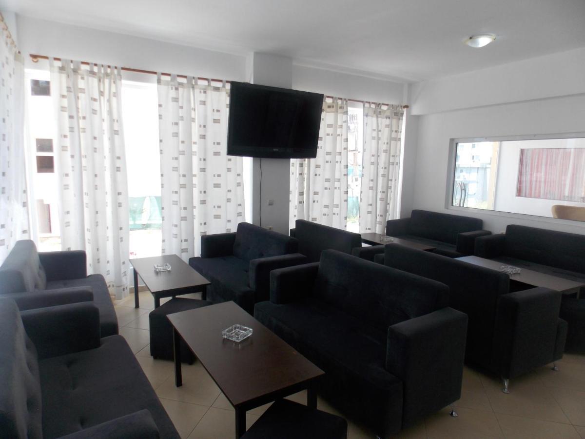 Damian Saranda Hotel Bagian luar foto
