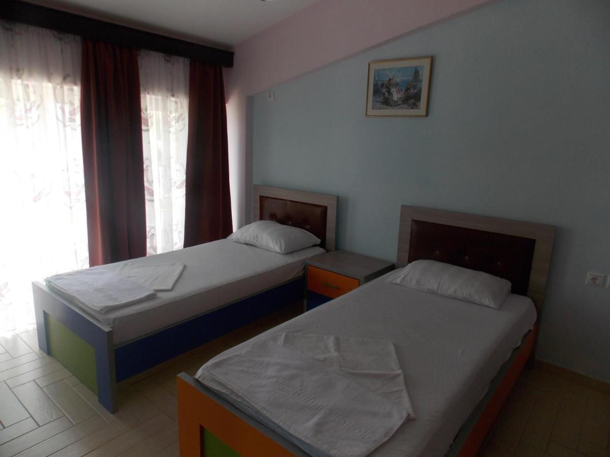 Damian Saranda Hotel Bagian luar foto