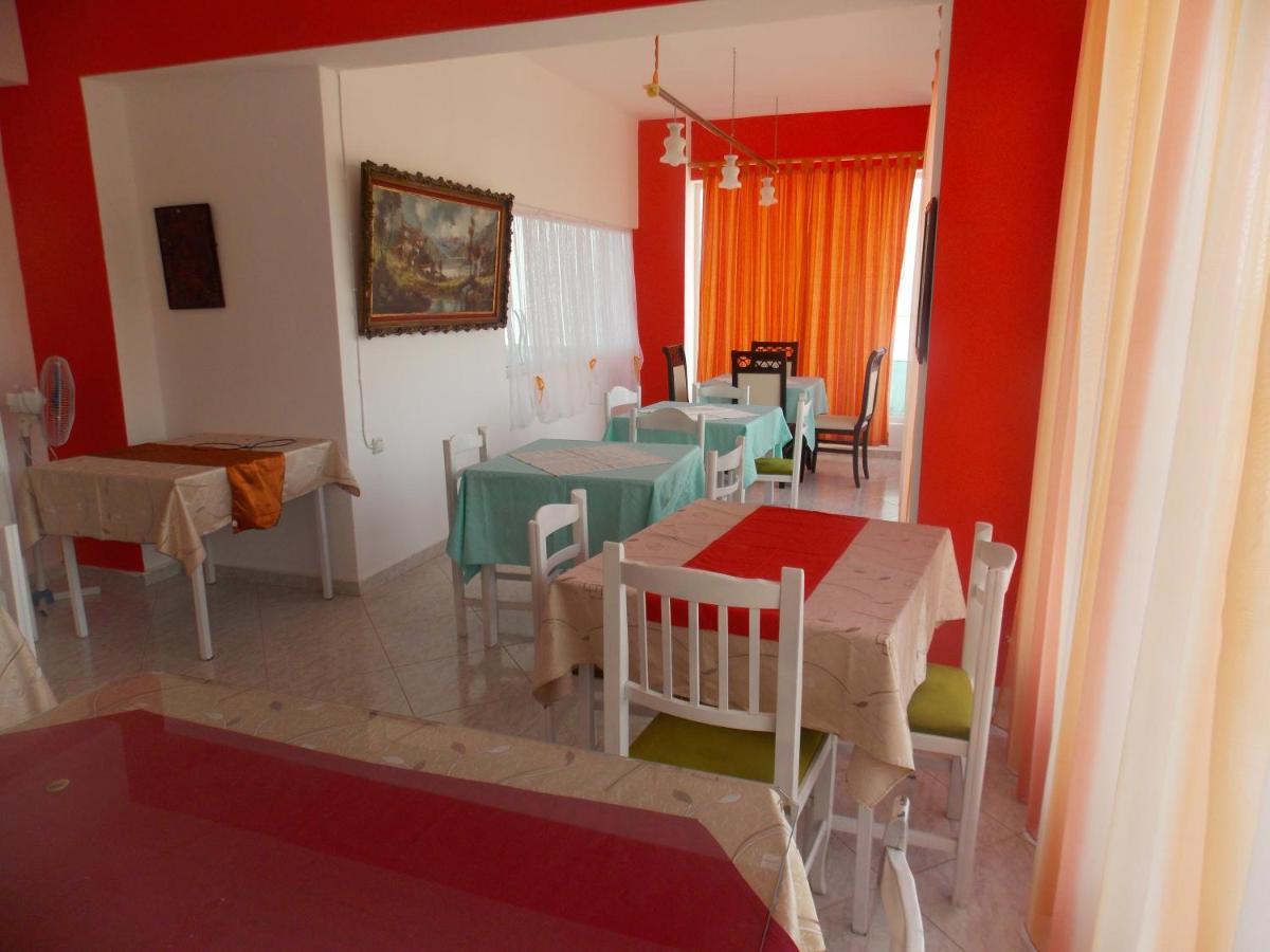 Damian Saranda Hotel Bagian luar foto
