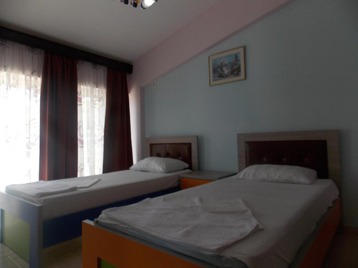 Damian Saranda Hotel Bagian luar foto