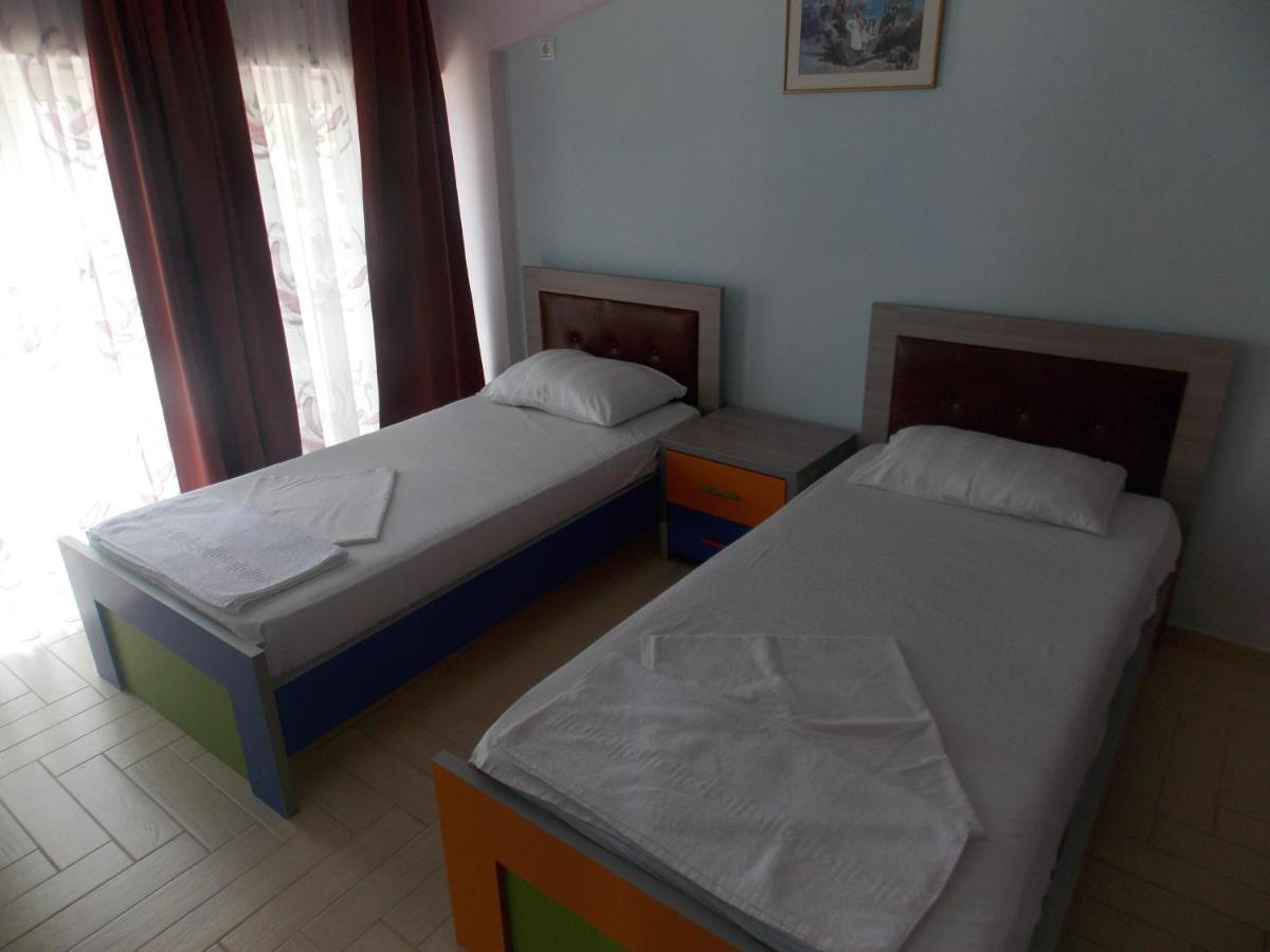 Damian Saranda Hotel Bagian luar foto