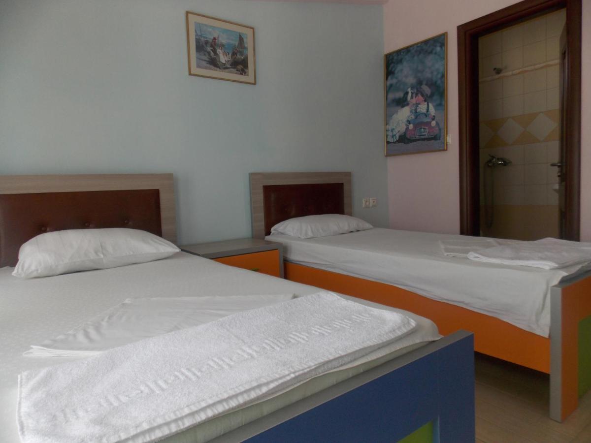 Damian Saranda Hotel Bagian luar foto