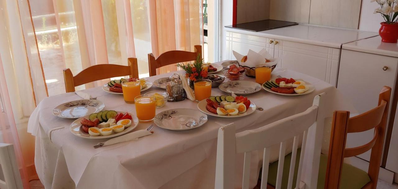 Damian Saranda Hotel Bagian luar foto