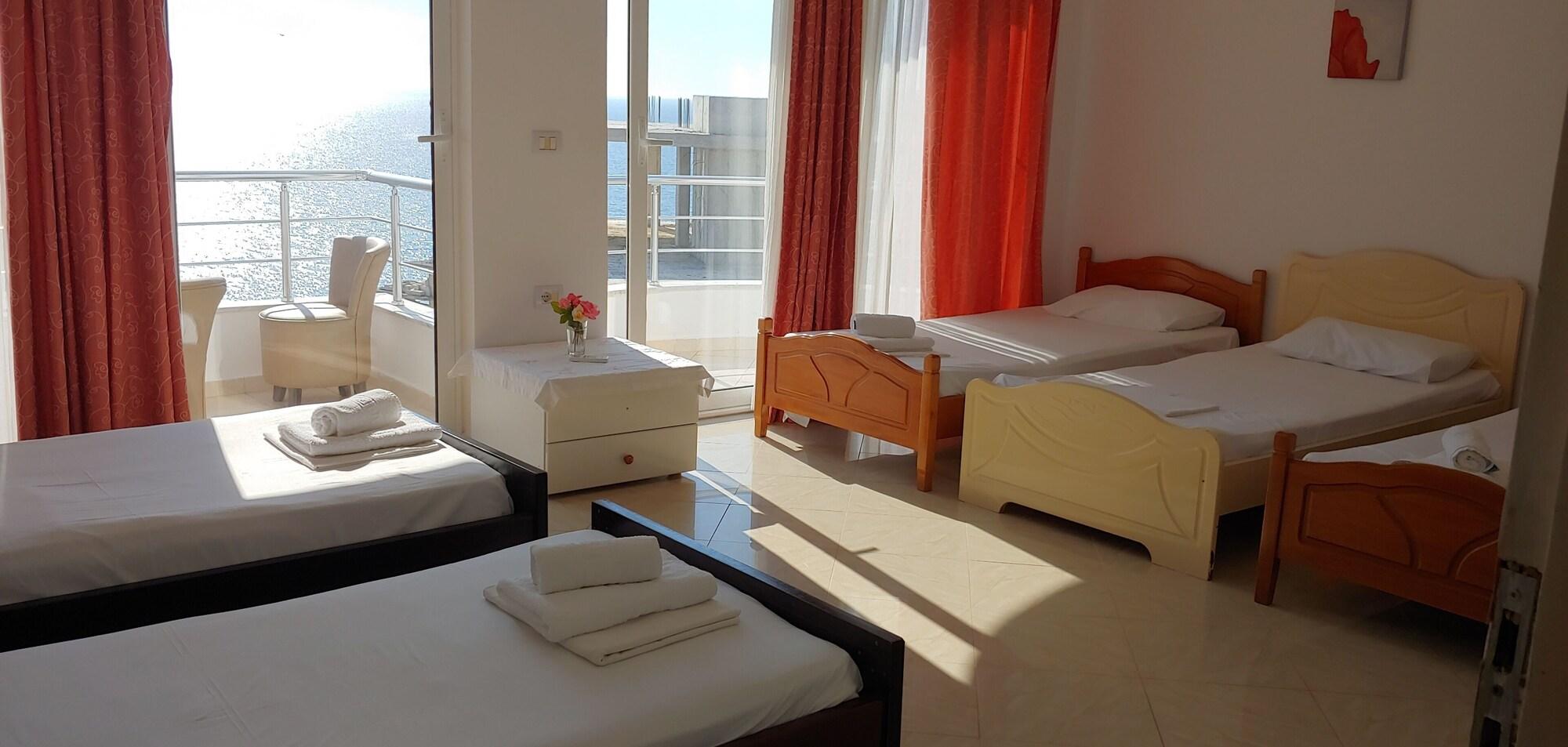 Damian Saranda Hotel Bagian luar foto