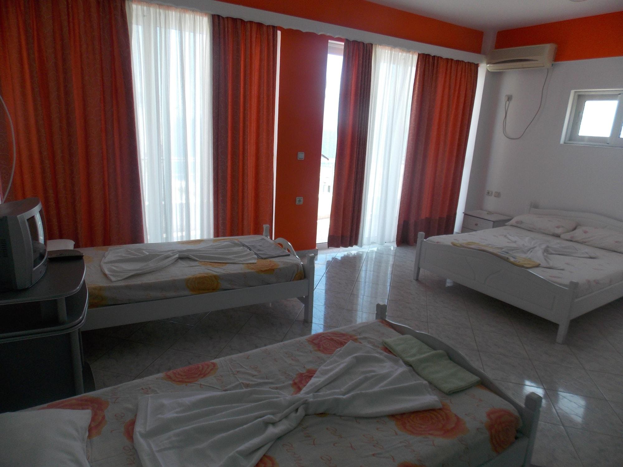 Damian Saranda Hotel Bagian luar foto
