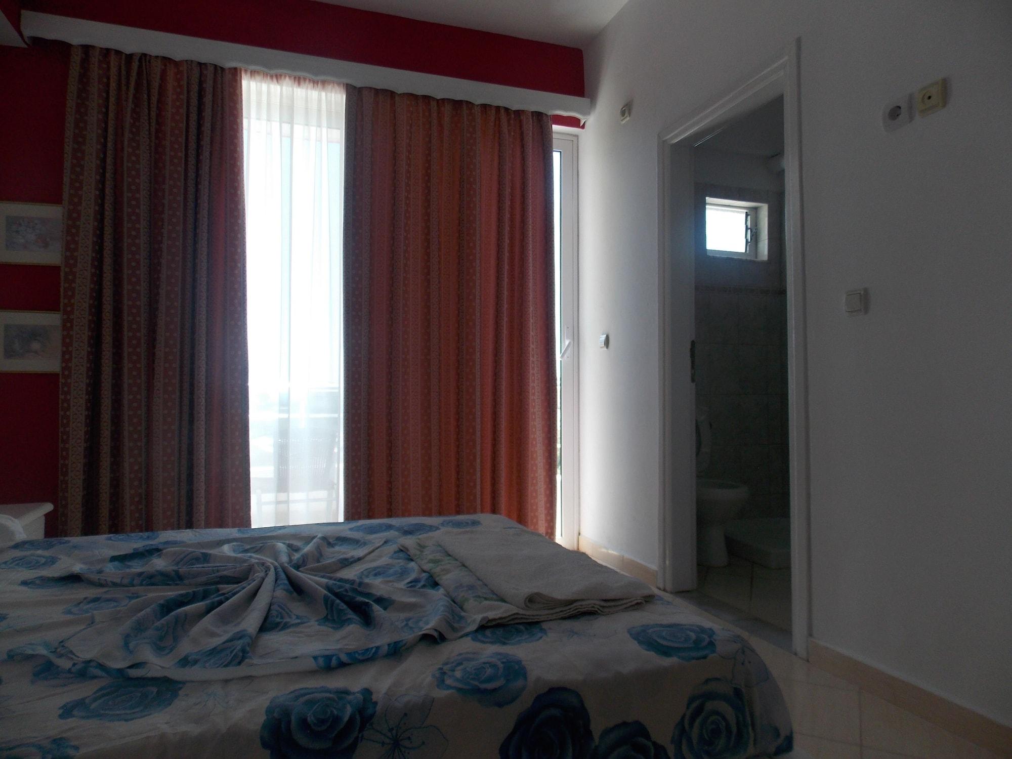 Damian Saranda Hotel Bagian luar foto