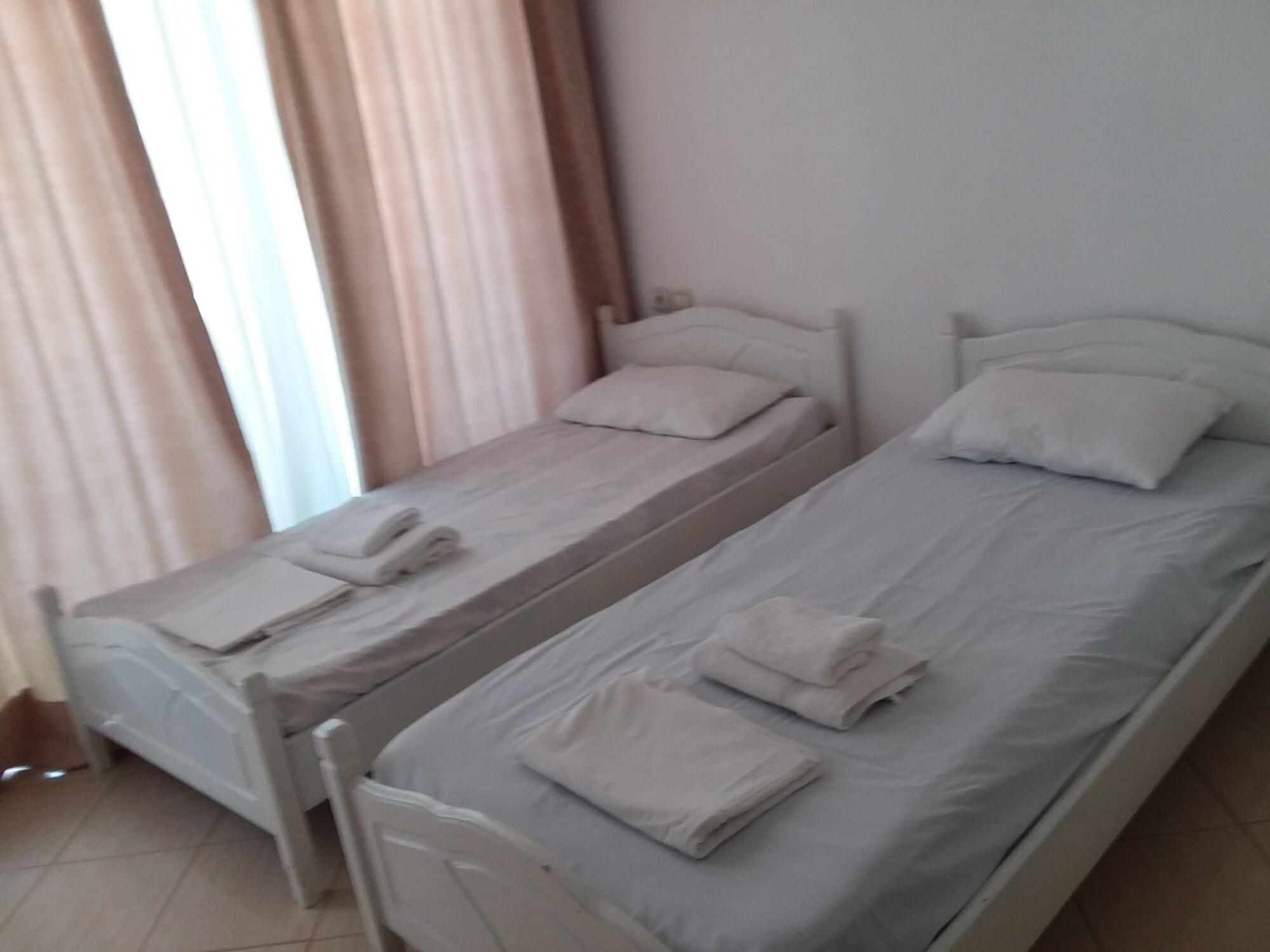 Damian Saranda Hotel Bagian luar foto