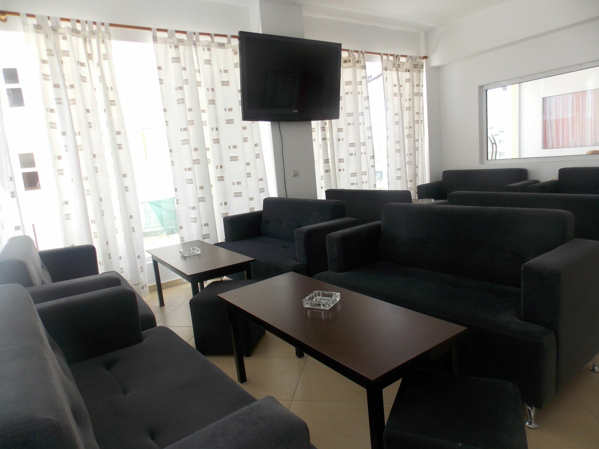 Damian Saranda Hotel Bagian luar foto