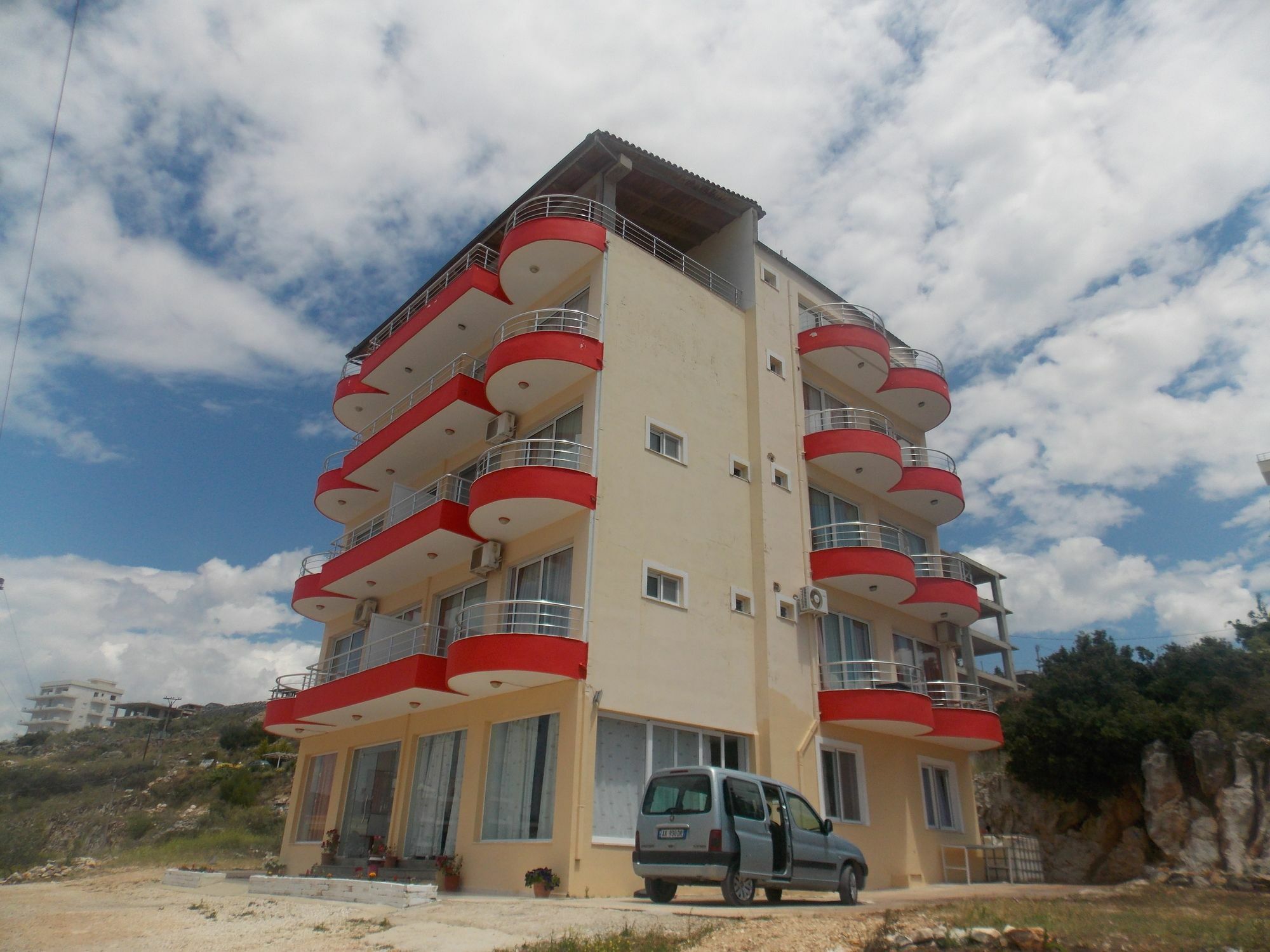 Damian Saranda Hotel Bagian luar foto